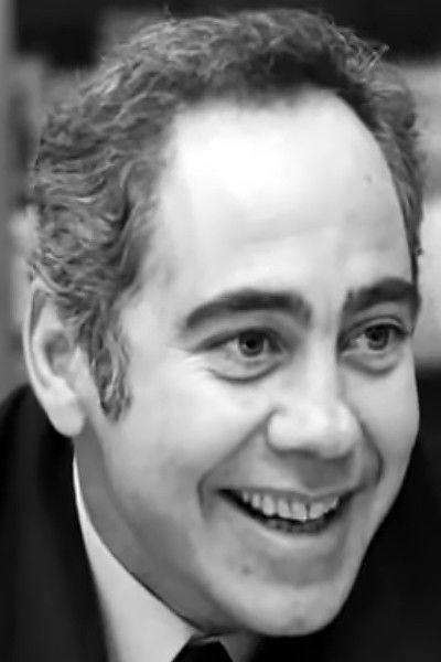 Kostas Naos backdrop