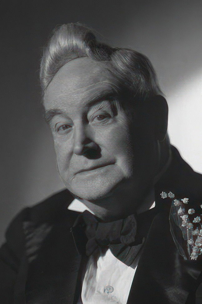 Félix Mayol backdrop