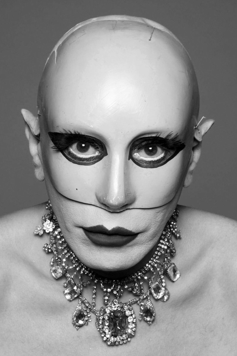 Jean-François Casanovas backdrop