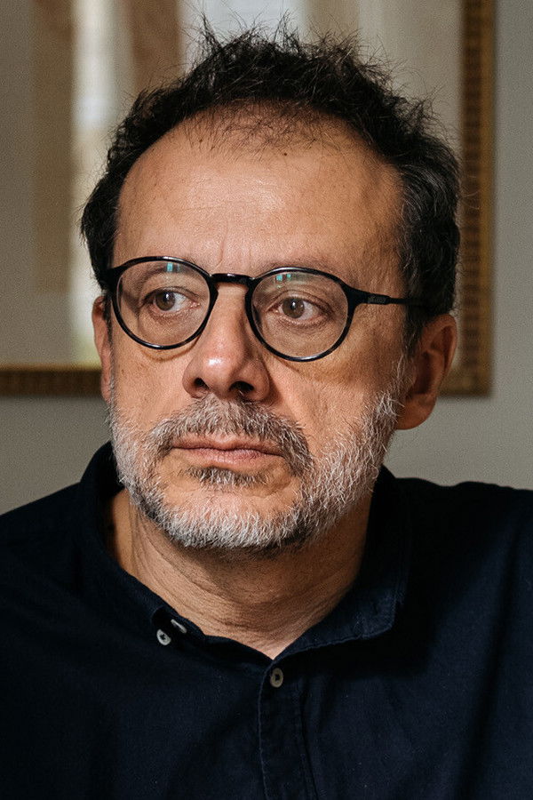 Dimitris Indares backdrop