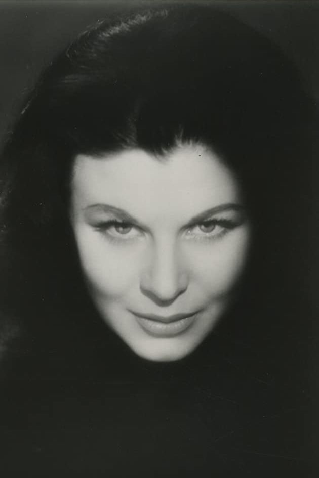 Daphné Dayle backdrop