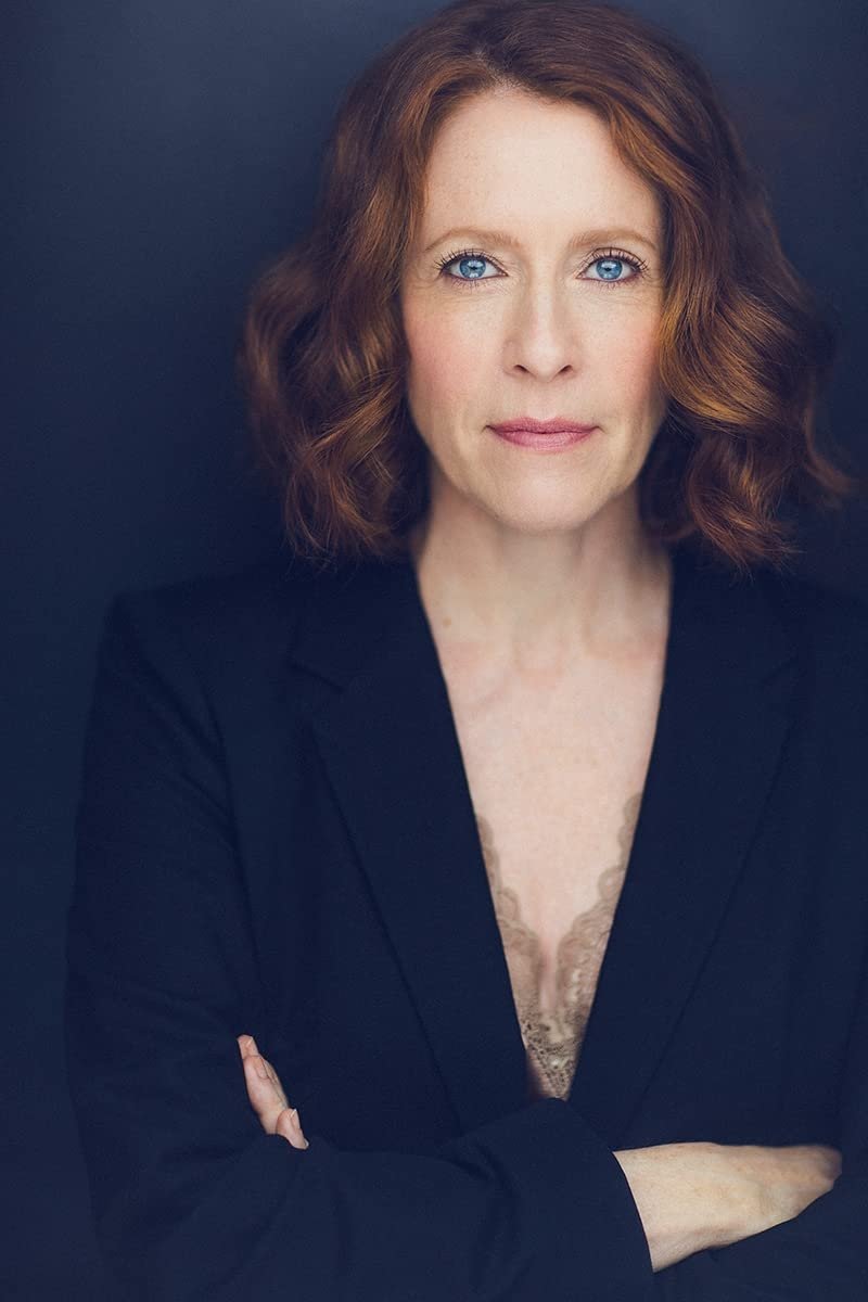 Eva Kaminsky backdrop