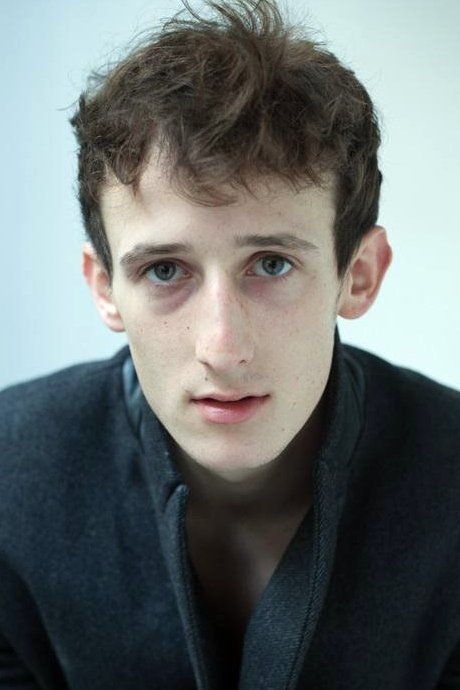 Oliver Cywie backdrop