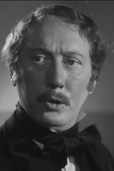 Nils Hultgren backdrop