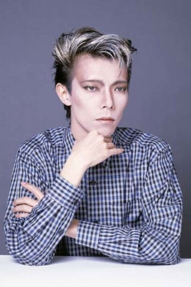 Masami Tsuchiya backdrop