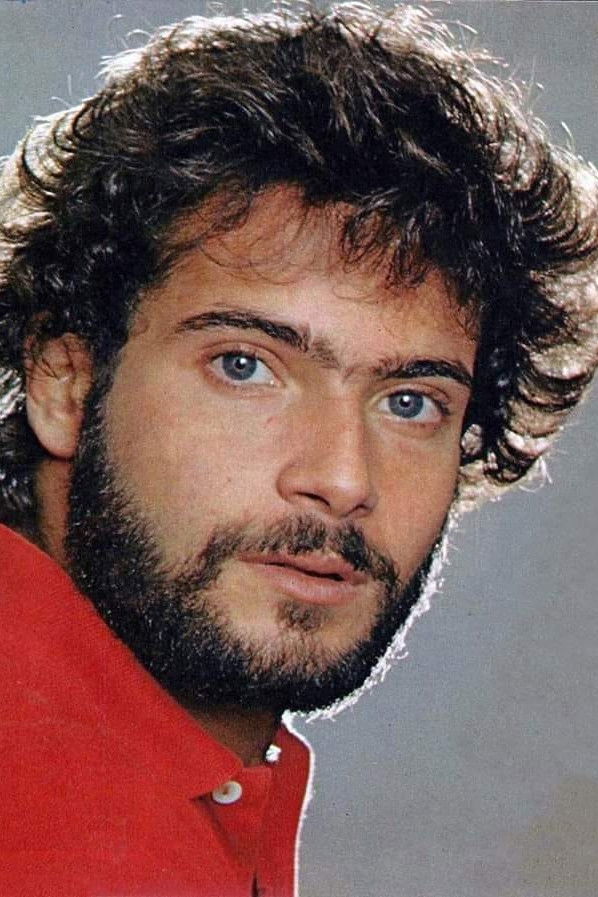 Lauro Corona backdrop