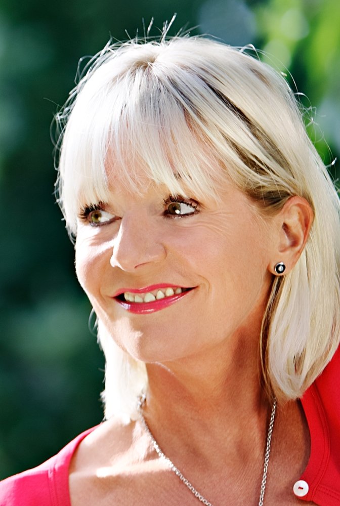 Nora von Collande backdrop