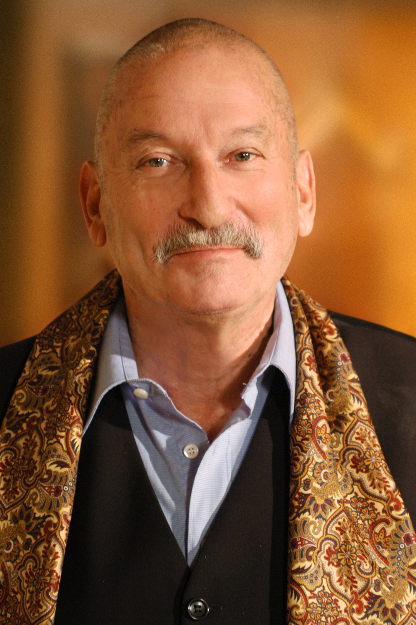 Hans Heinz Moser backdrop