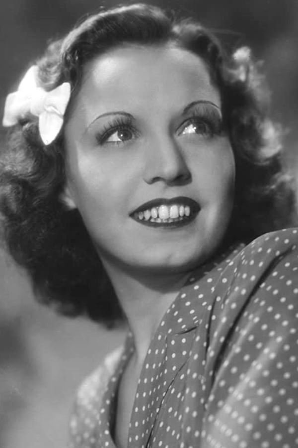 Olly Holzmann backdrop