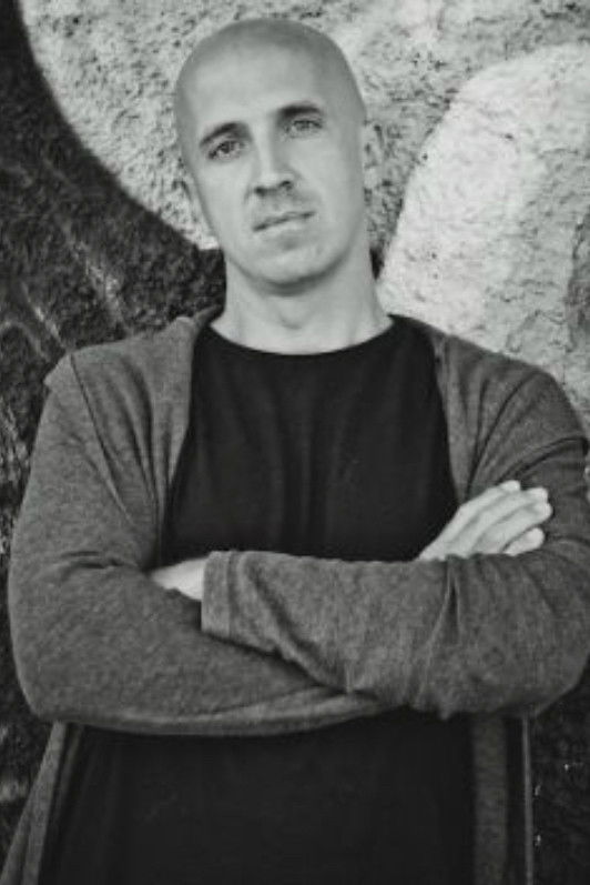 Dario Ajdovec backdrop