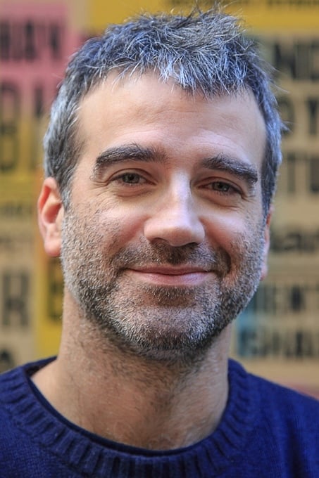 Daniel Hendler backdrop