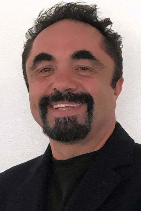 César Manjarrez backdrop