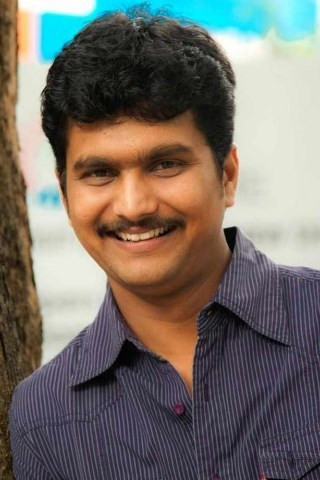 Erode Mahesh backdrop