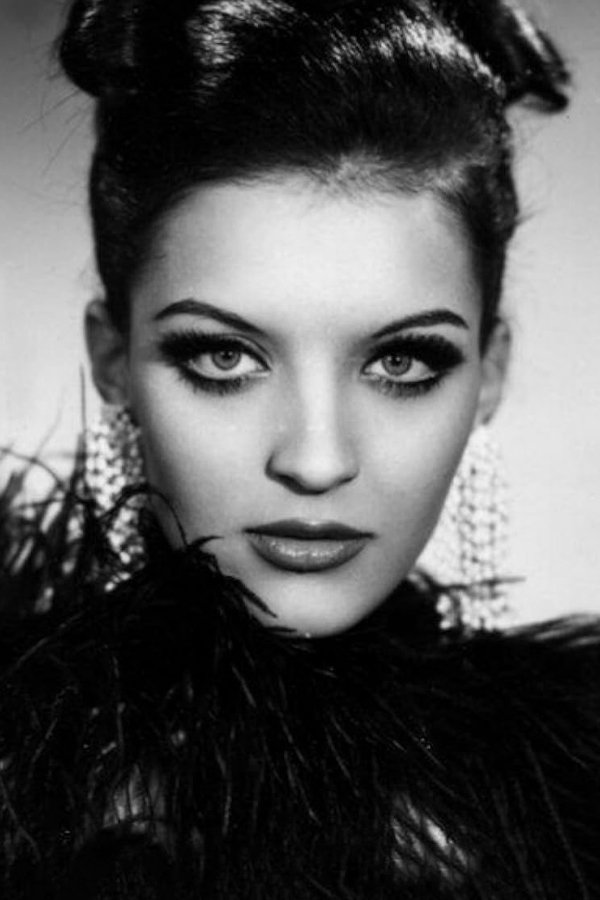 Devlet Devrim backdrop