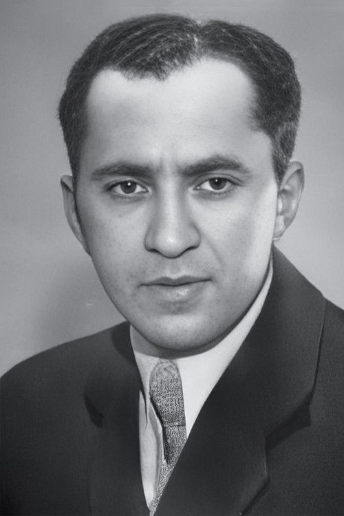 Mahmut Moralı backdrop