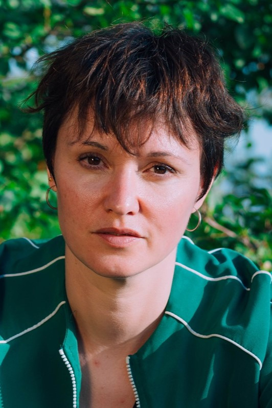 Maria Calvet backdrop