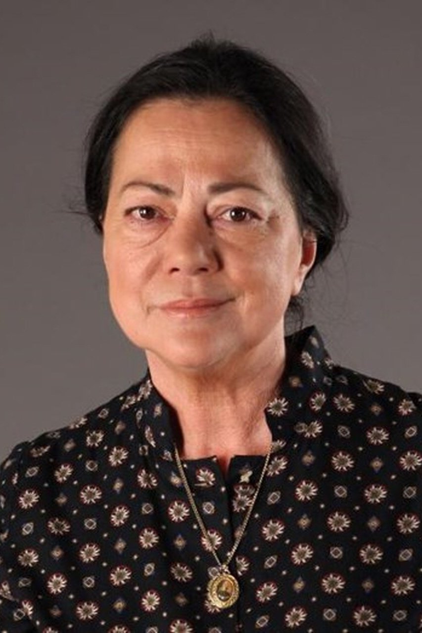 Estrela Novais backdrop