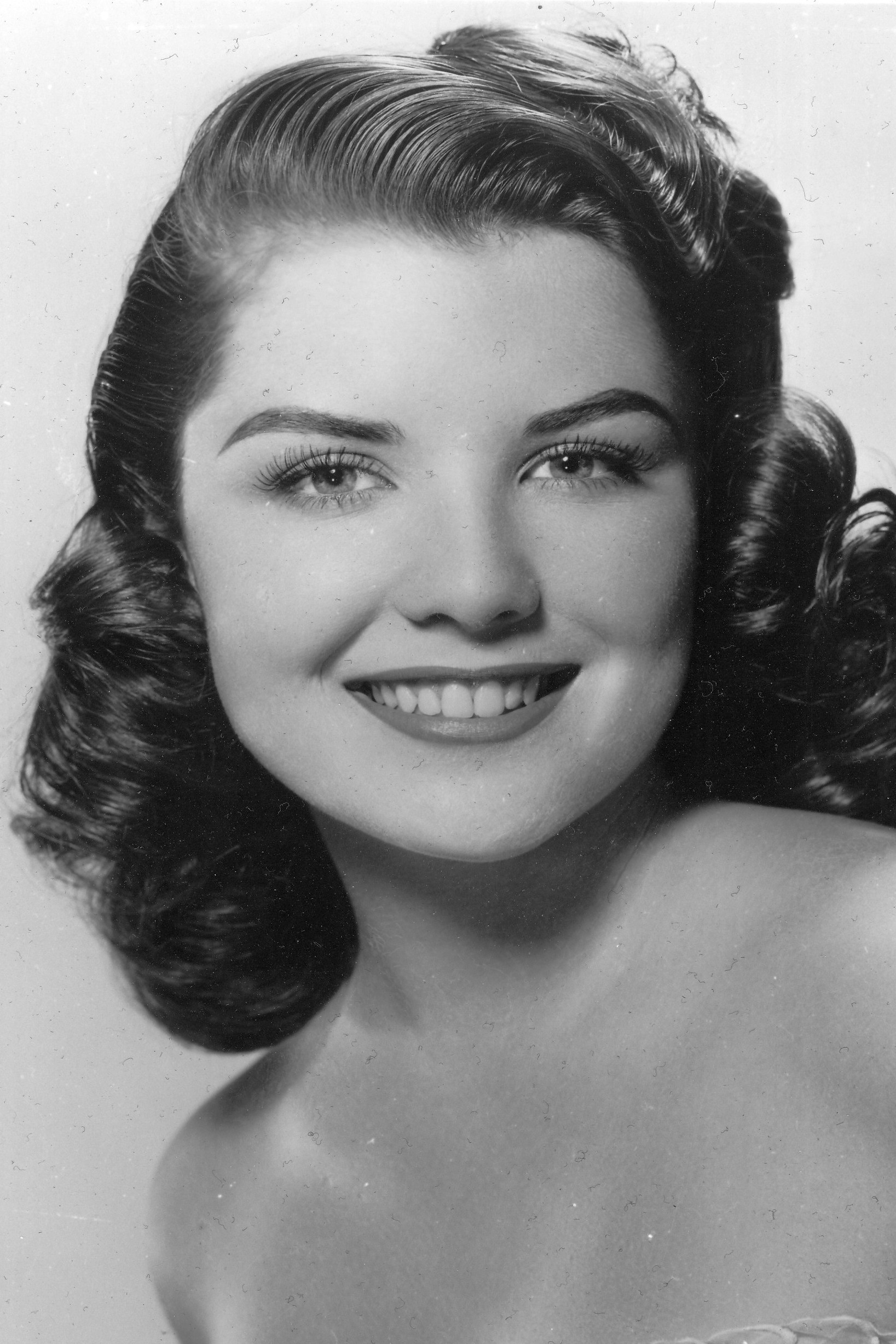 Gloria Gordon → Glo ria Gordo n backdrop