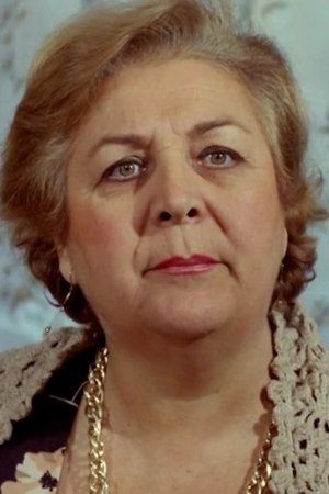 Belkıs Dilligil backdrop