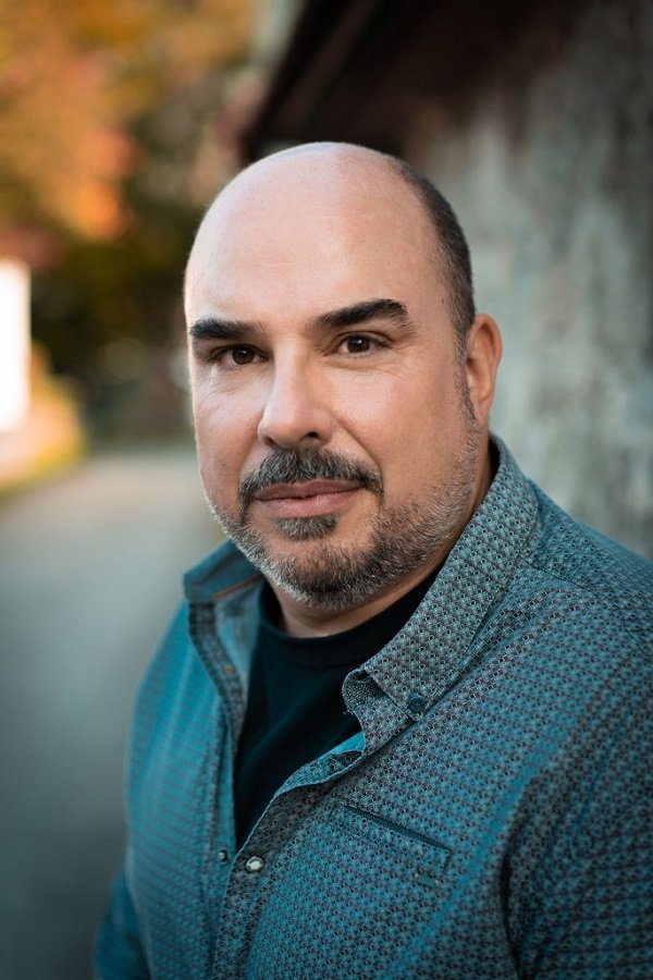 Robert Joseph Bartl backdrop