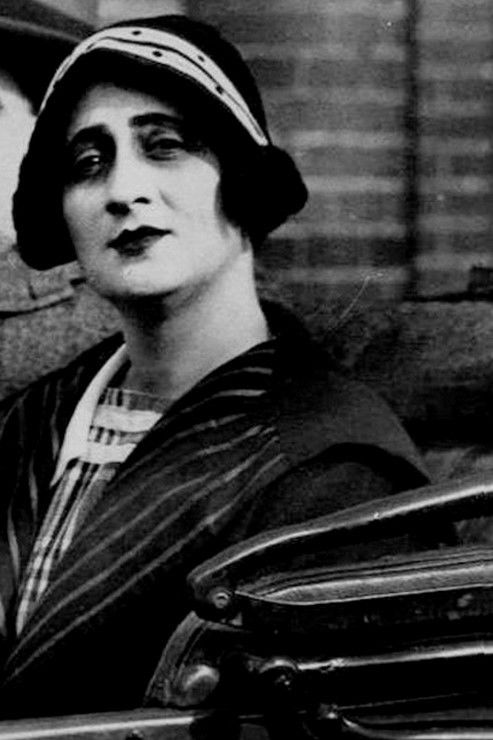 Alicia Arango de Mejía backdrop