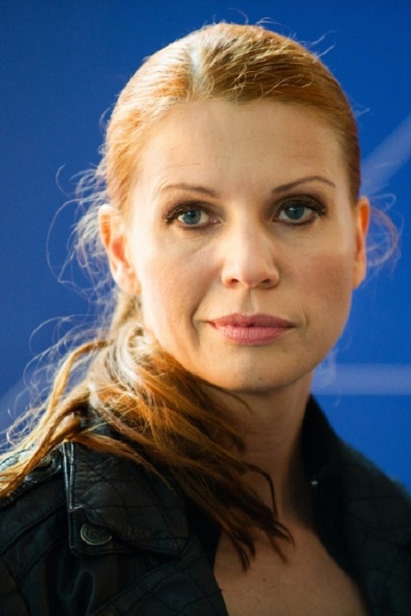 Elisabeth Brück backdrop