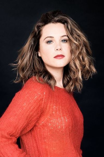 Klara Deutschmann backdrop