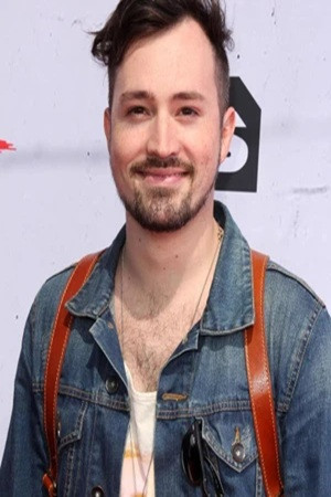 Dustin Belt backdrop