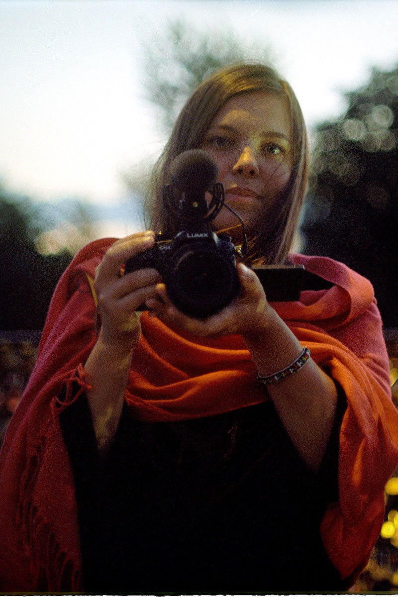 Luiza Parvu backdrop