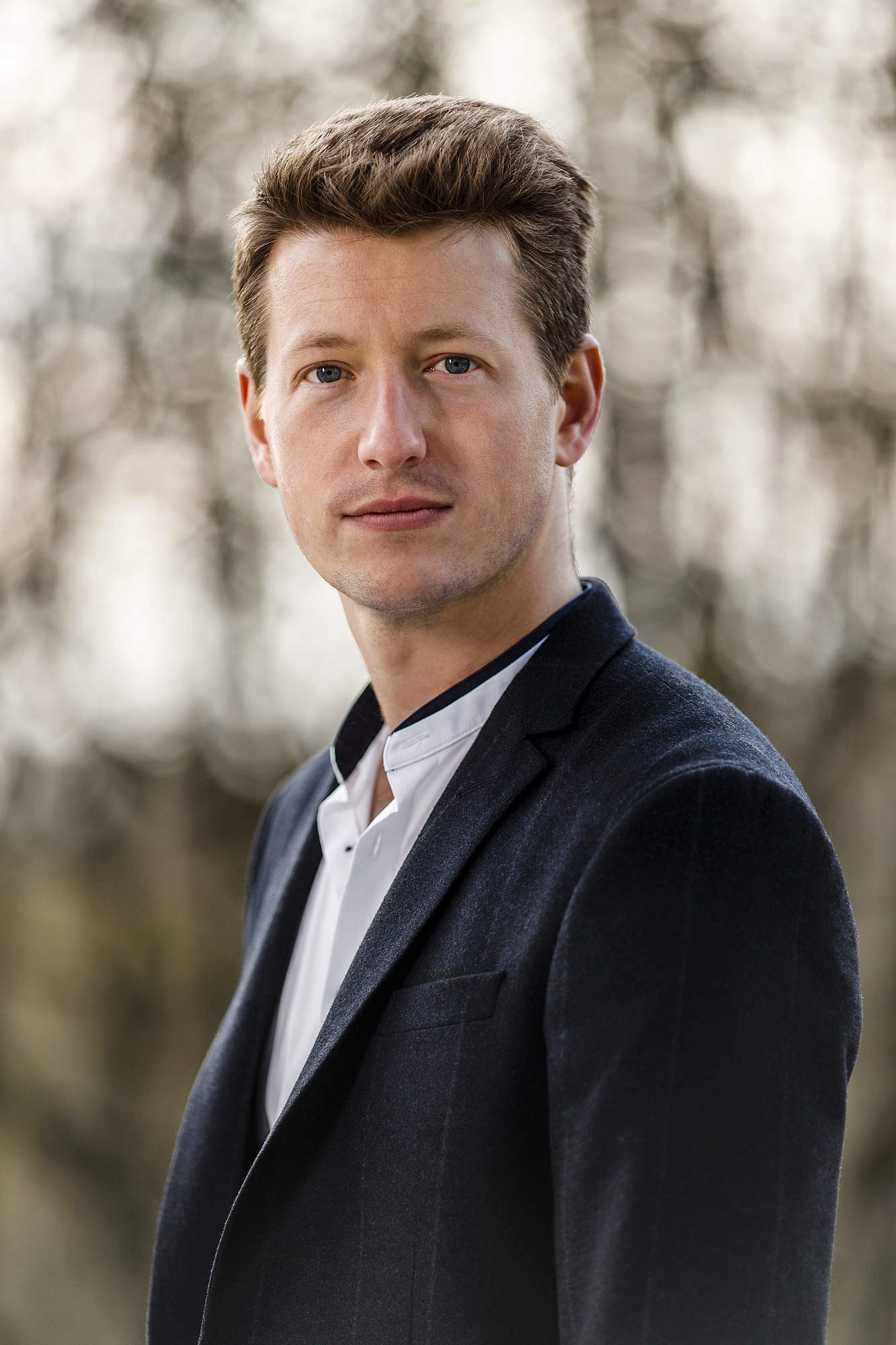 Duncan Ward backdrop