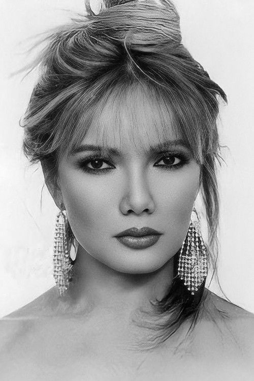 Sezer Güvenirgil backdrop