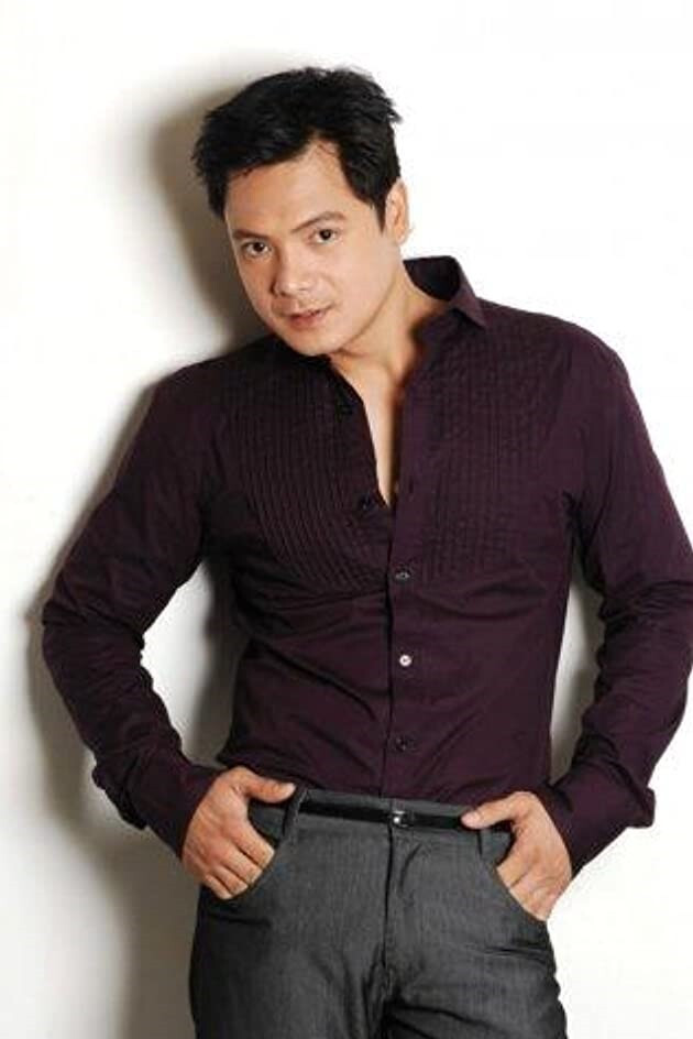 Leandro Baldemor backdrop