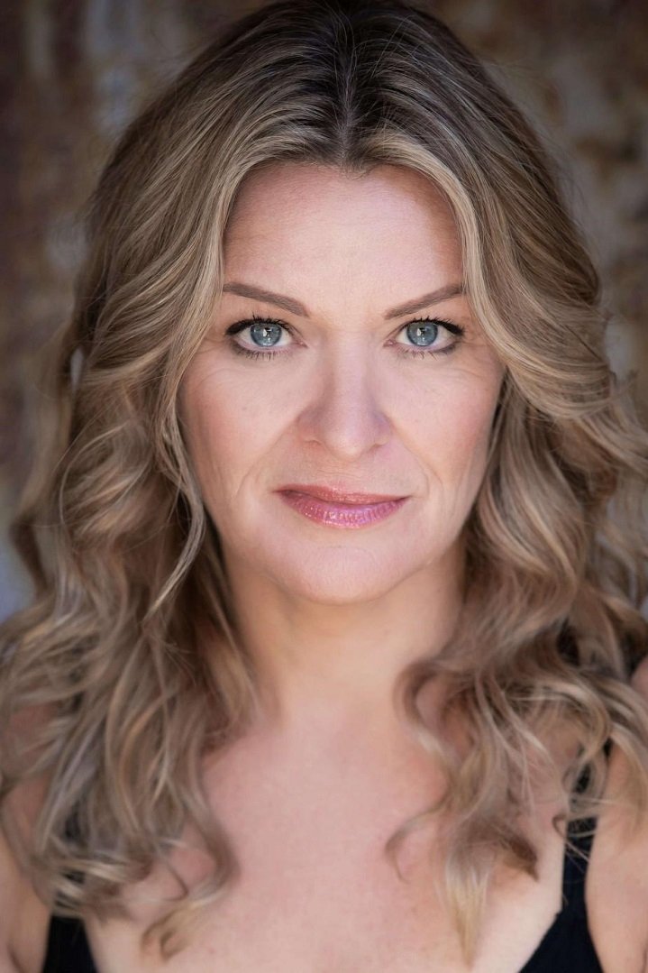 Roz Turnbull backdrop