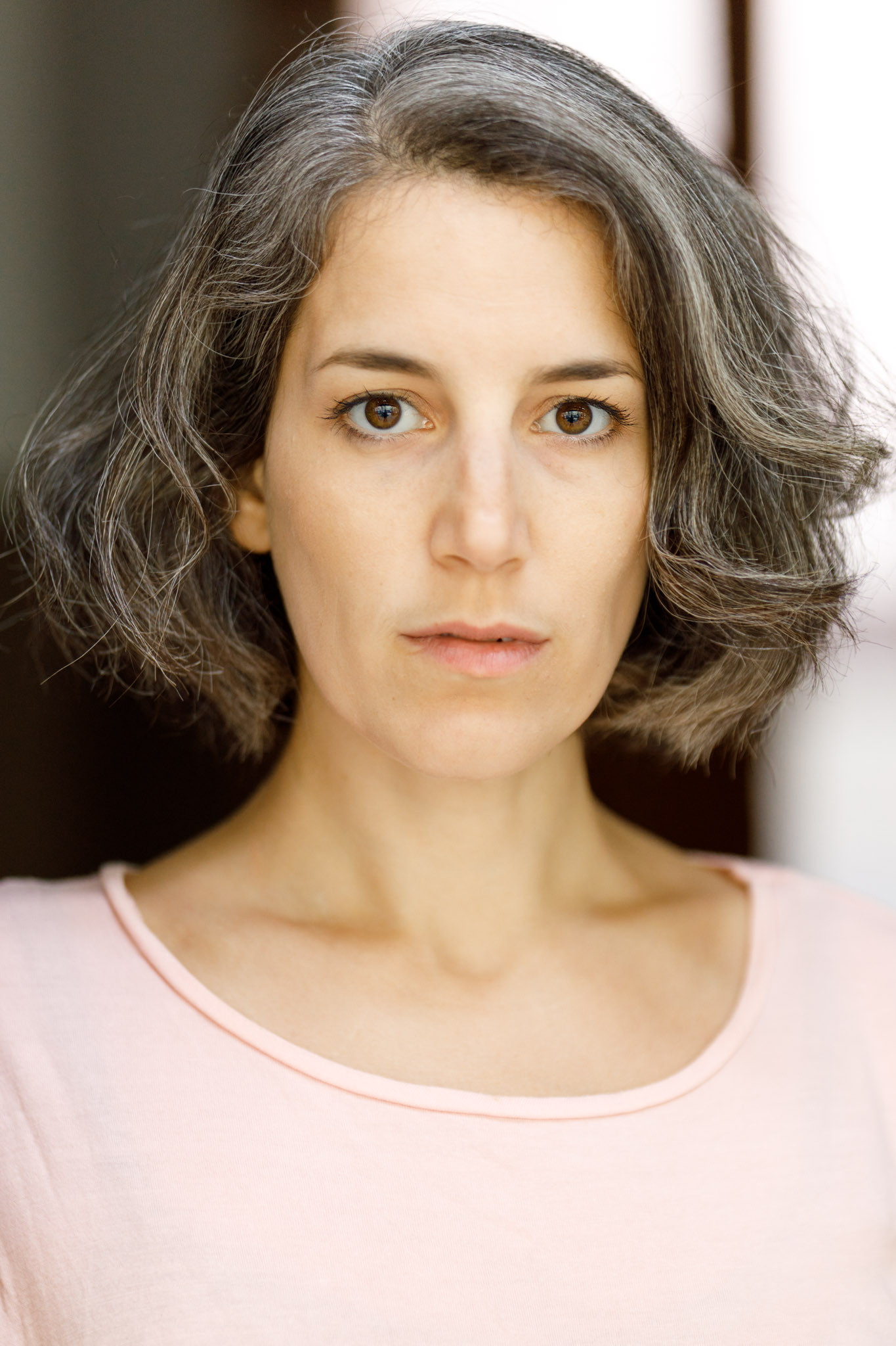 Simona Theoharova backdrop