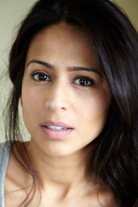 Farzana Dua Elahe backdrop