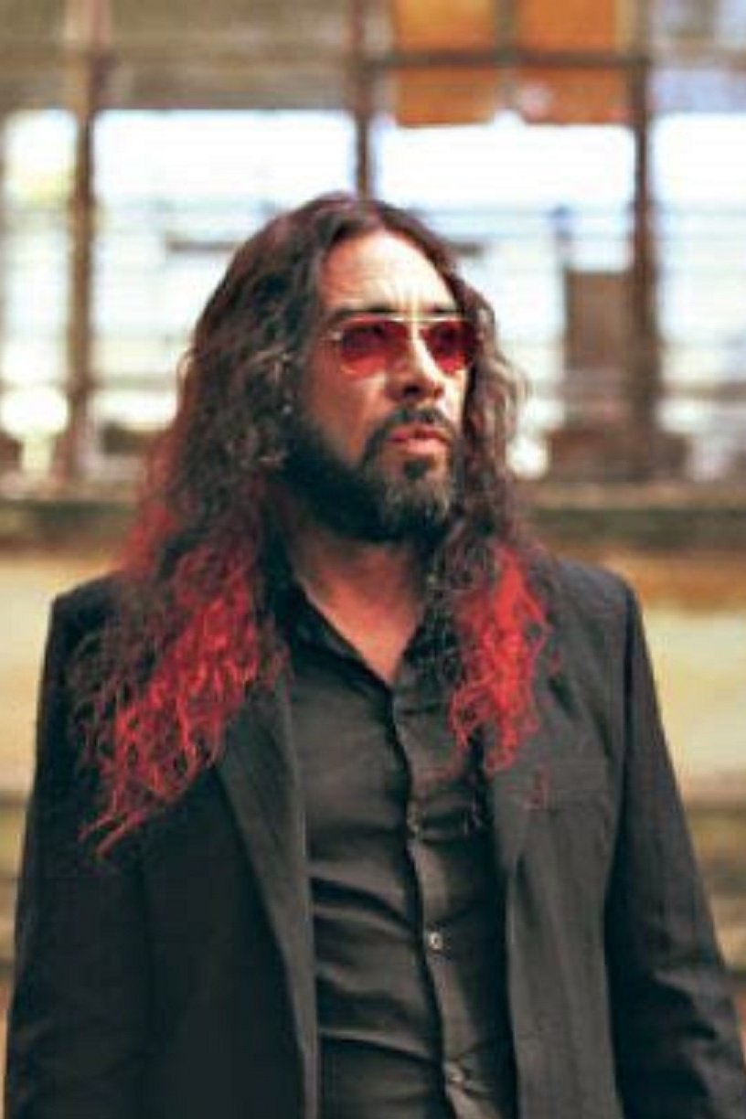 Claudio O'Connor backdrop