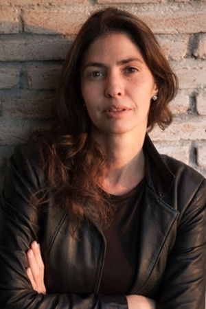 Jasmin Pinho backdrop