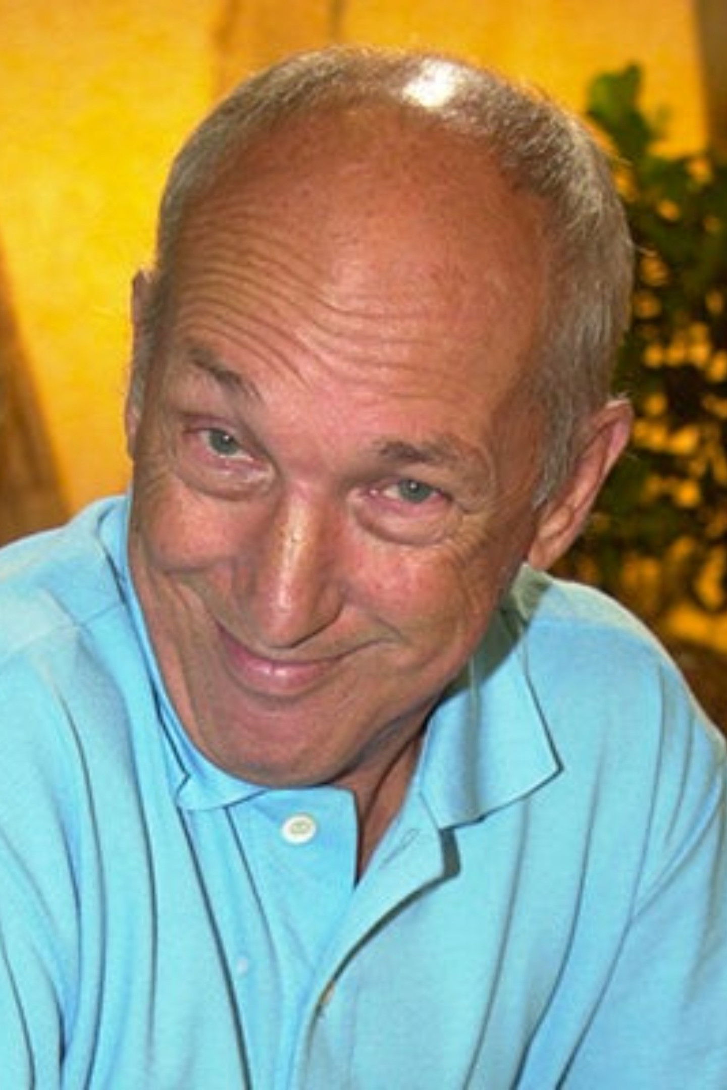 Paco Sanches backdrop