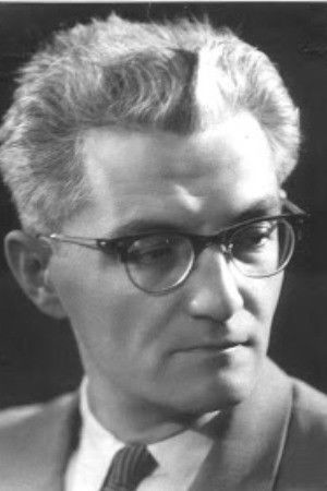 Victor Iliu backdrop