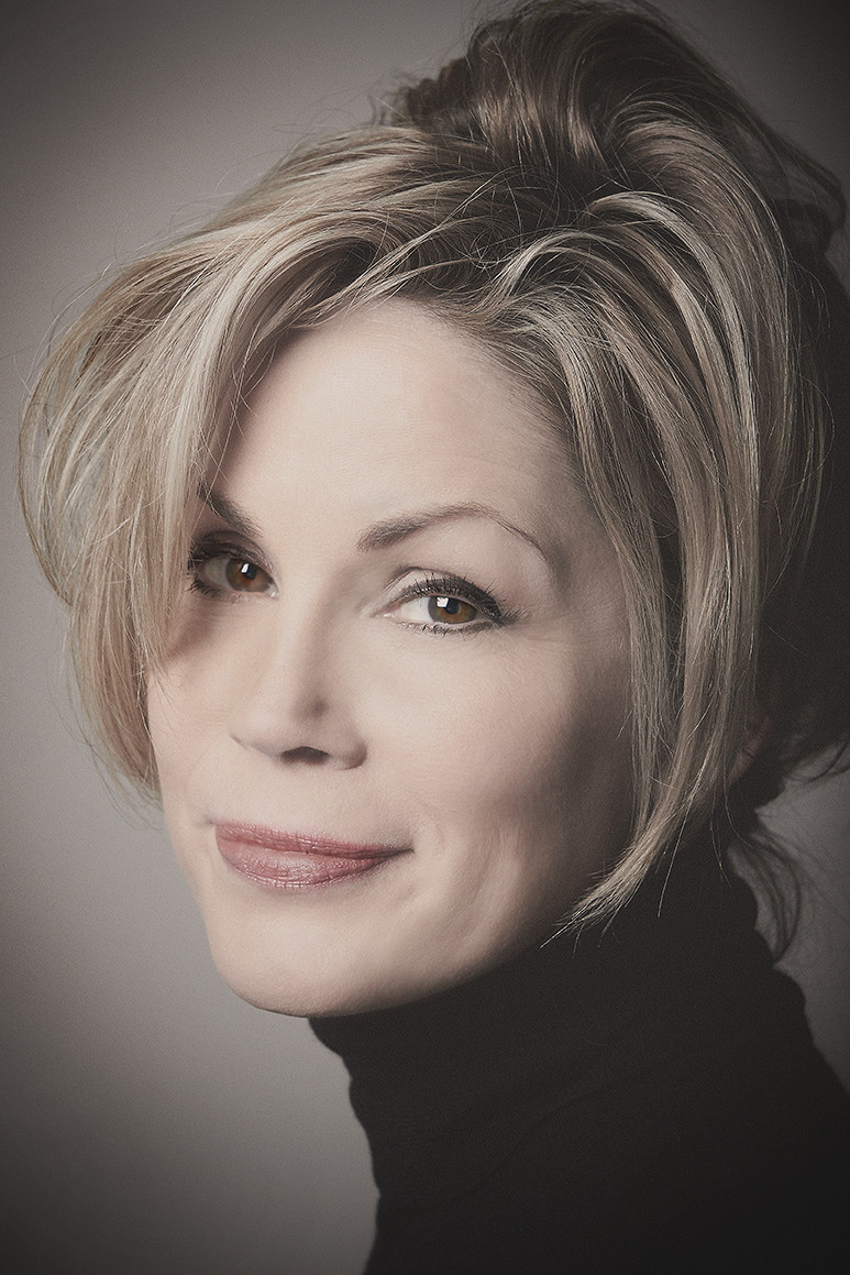 Theresa Bell backdrop