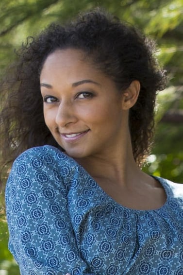 Yaëlle Trules backdrop