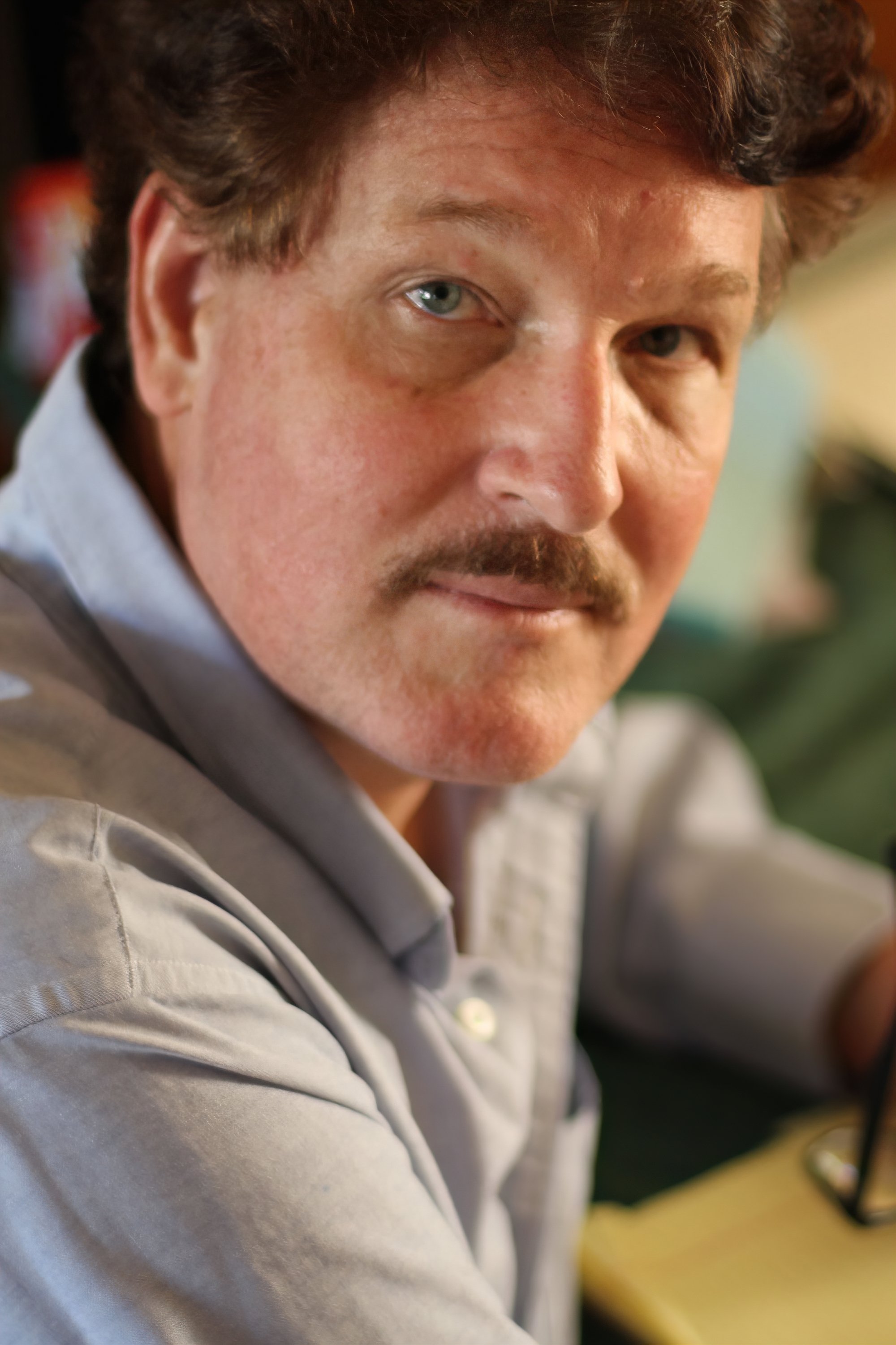 Michaël Mandaville backdrop