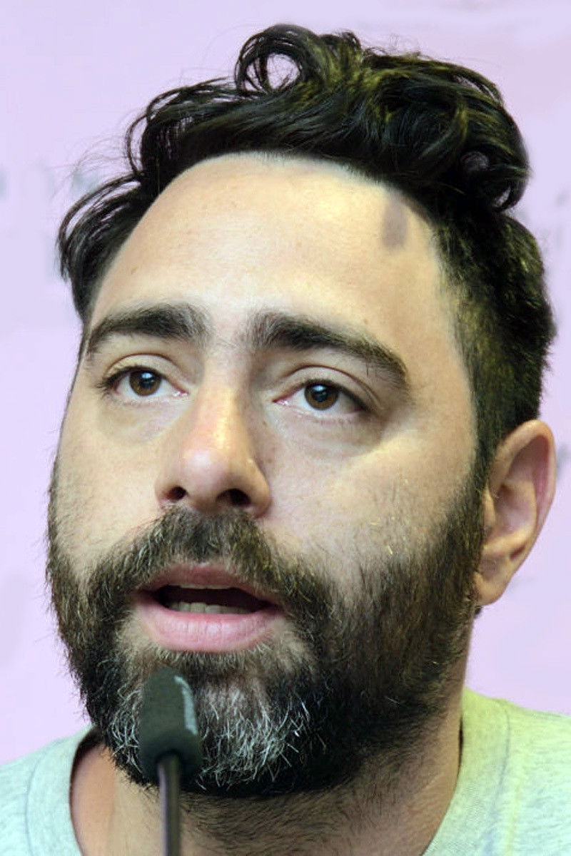 Iván Eibuszyc backdrop