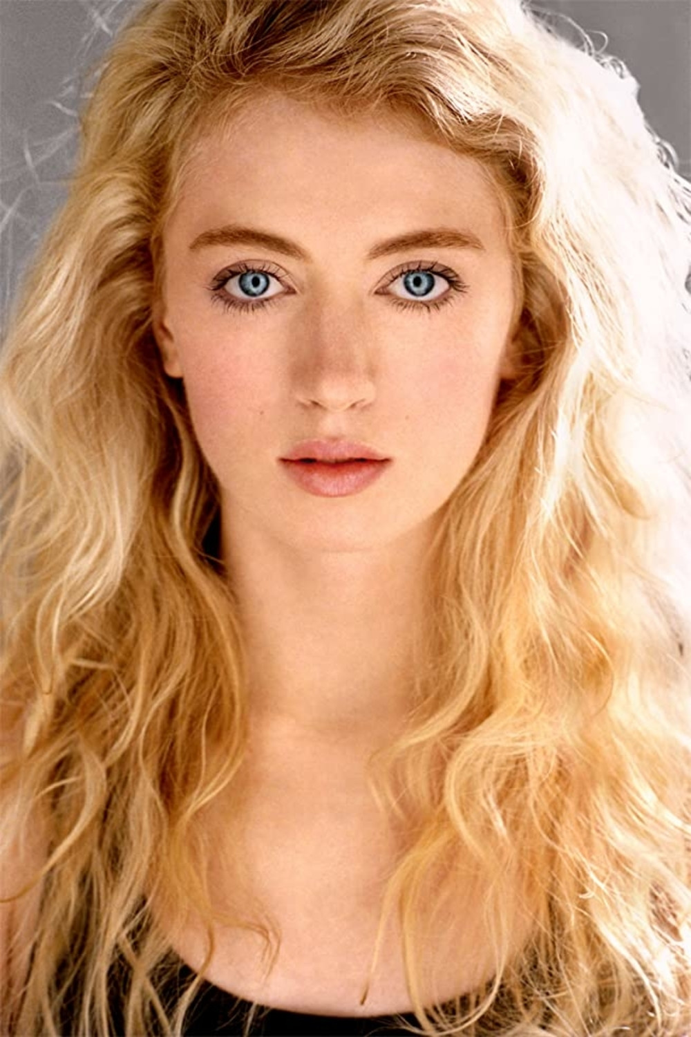 Rosalie Lowe backdrop