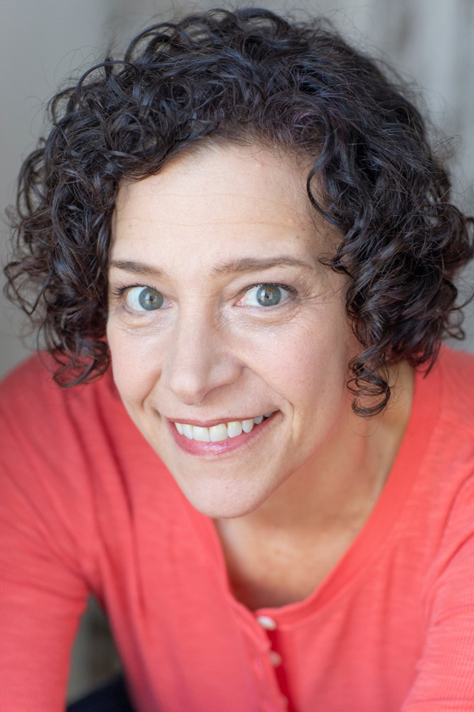 Jennifer Estlin backdrop