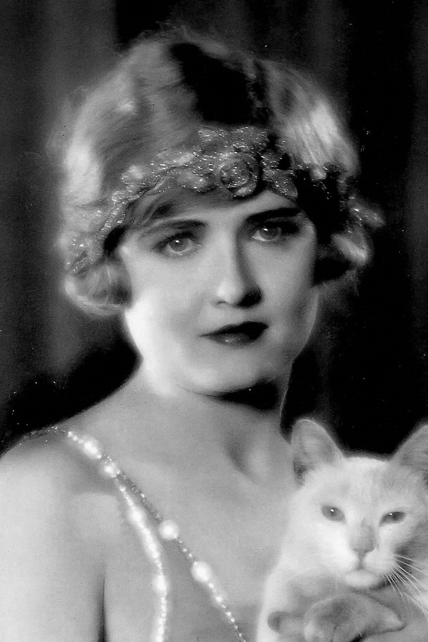 Harriet Hammond backdrop