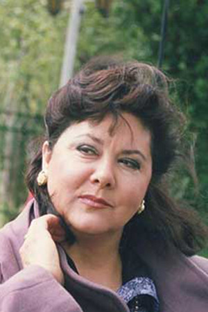 Amalia Giza backdrop