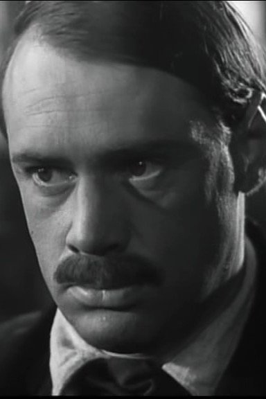 Pjetër Lindgren backdrop