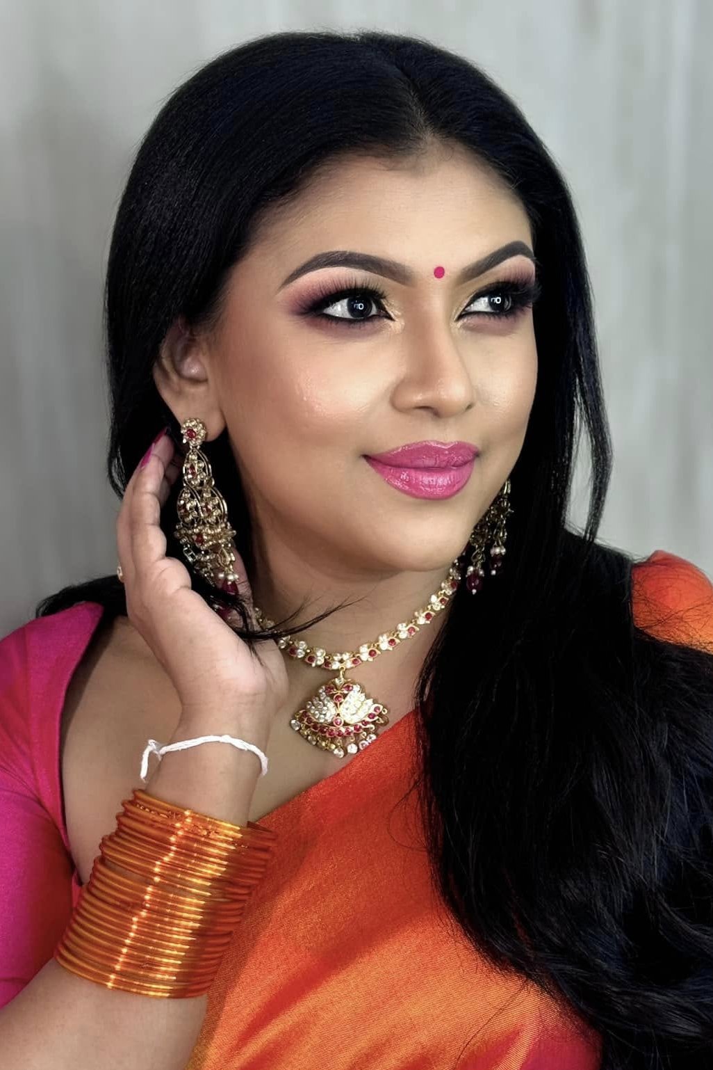 Niranjani Shanmugaraja backdrop