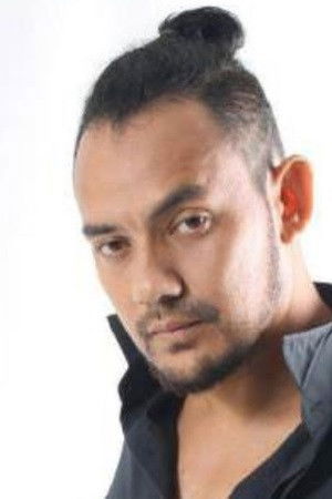 Ebi Kornelis backdrop